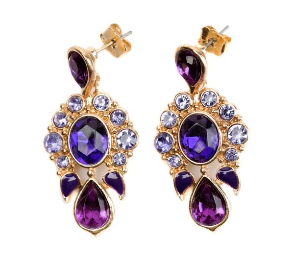 Les incontournables boucles d'oreilles vivienne westwood